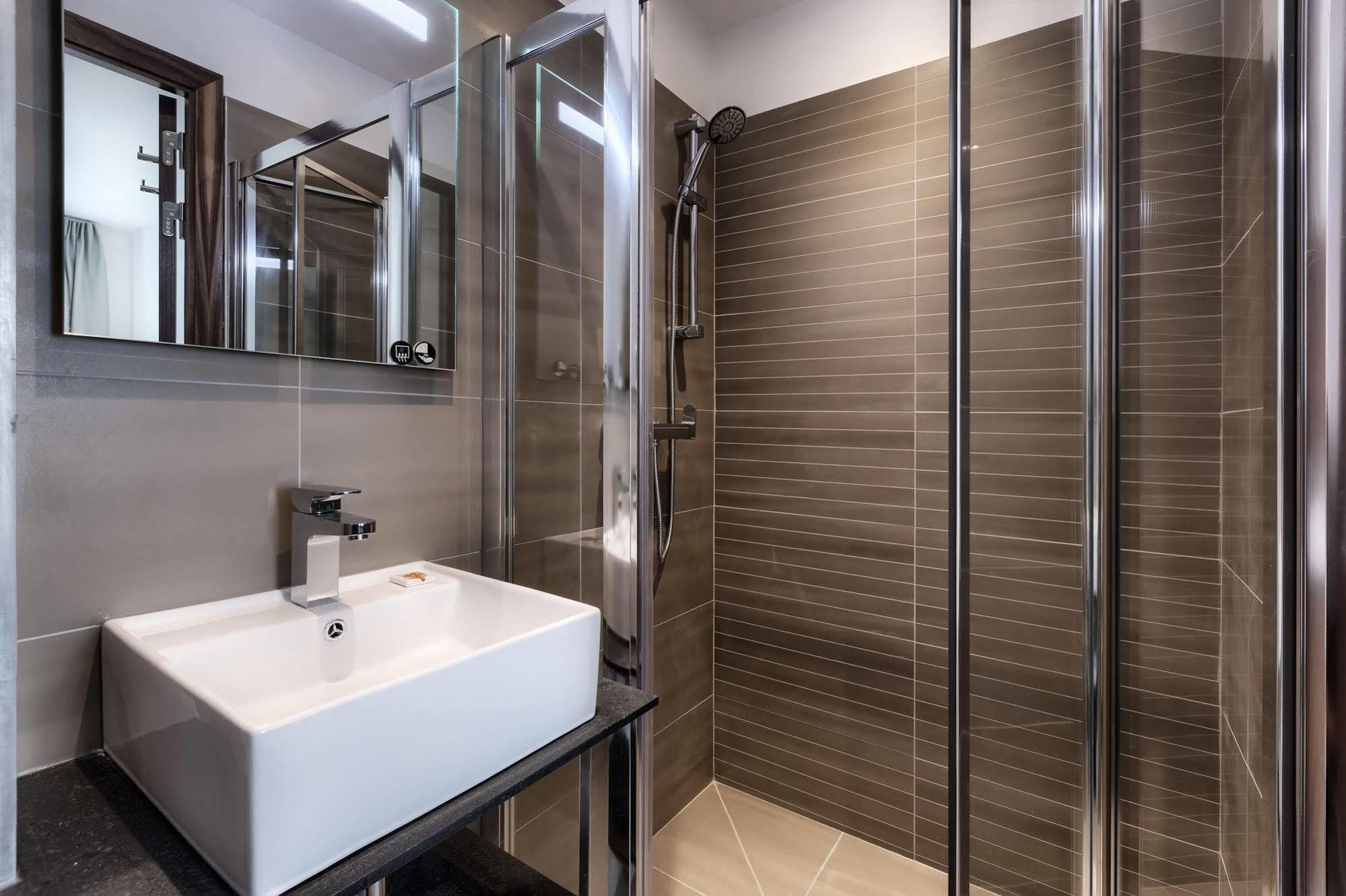Le Trente Hotel Paris Luaran gambar