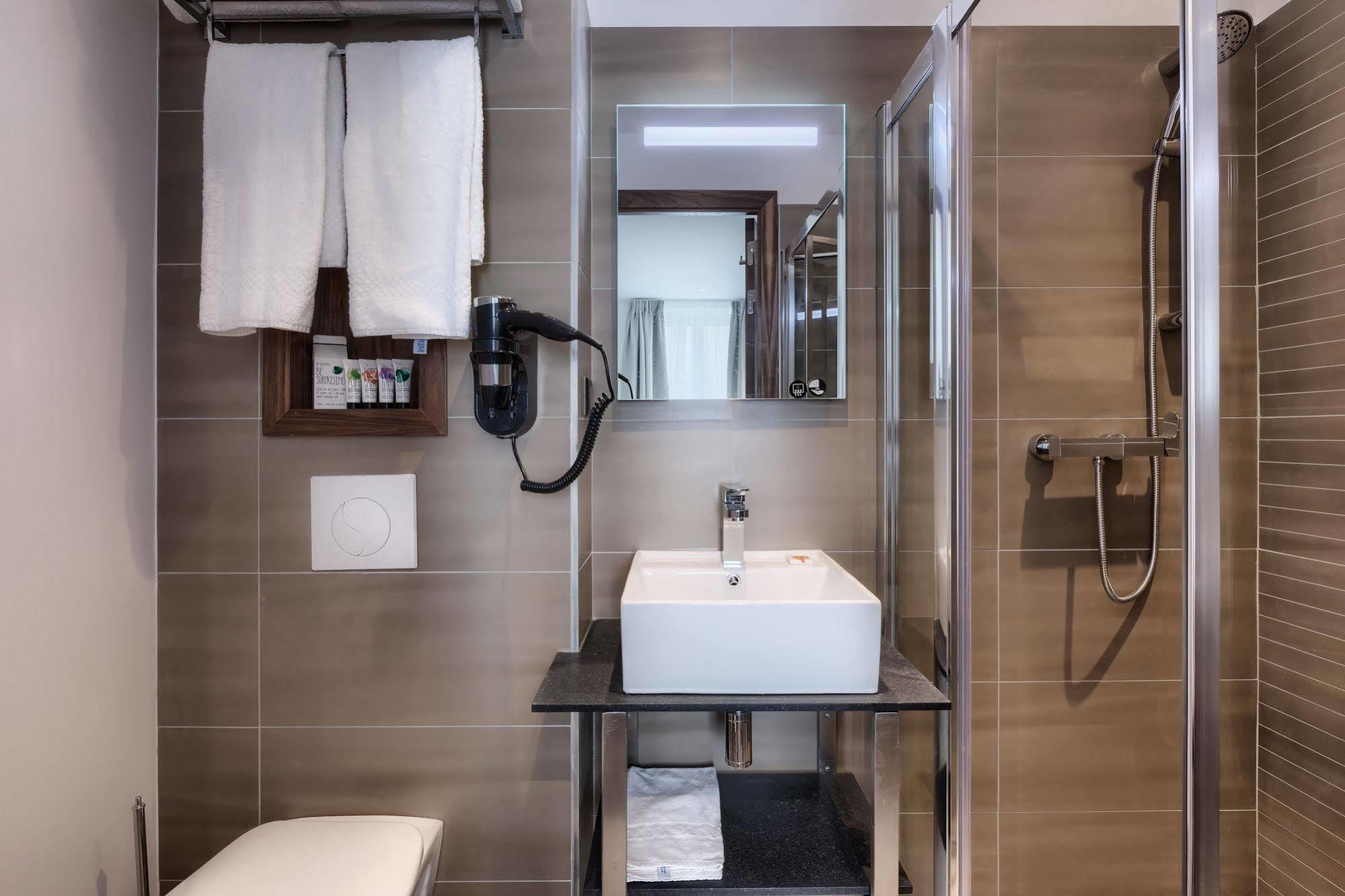 Le Trente Hotel Paris Luaran gambar